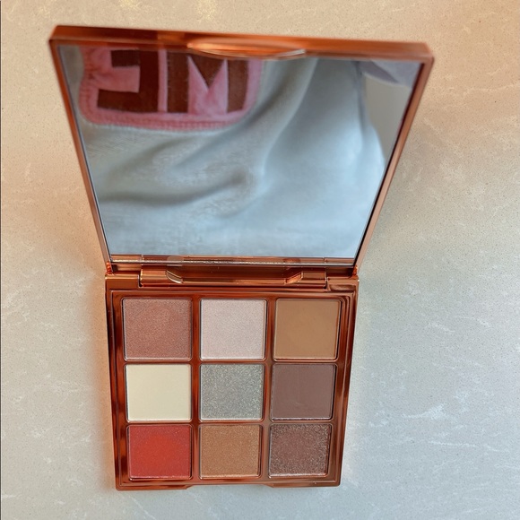 Venus Marble eyeshadow palette - Picture 2 of 2